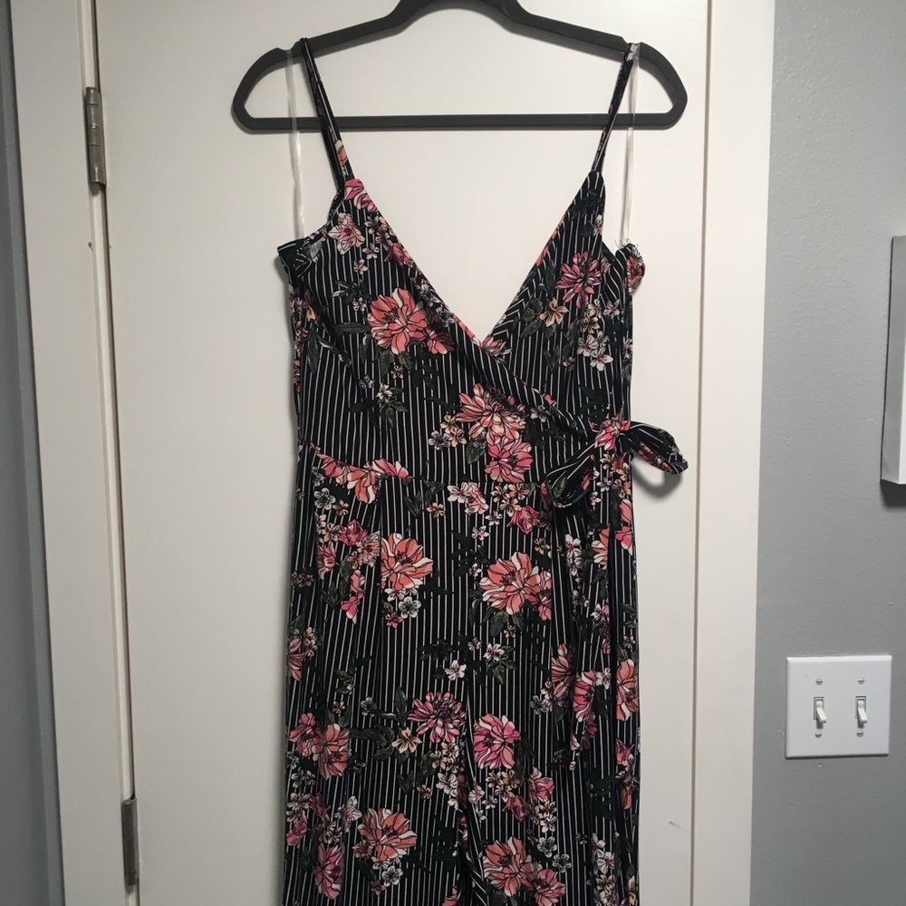 NWOT Derek Heart striped floral jumpsuit size L
